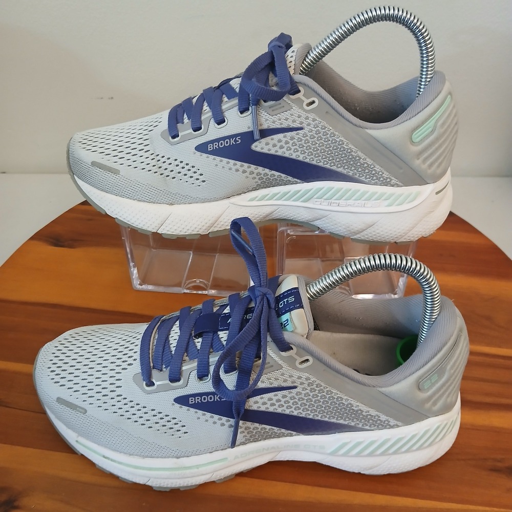 Brooks Adrenaline GTS 22 Women 7 Grey Blue Running Shoes Sneakers 1203531B045